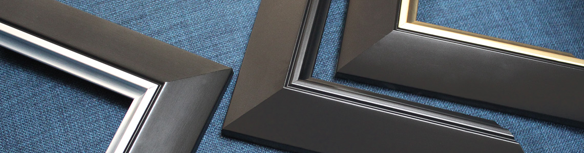 50mm Pyramids Desk